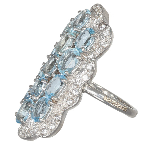 Anello con acquamarina.