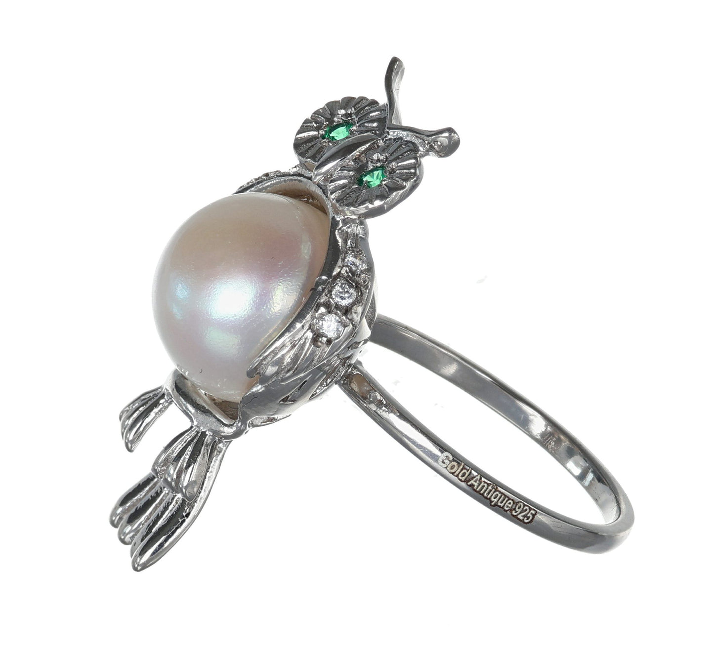 Anello a forma di gufo.
