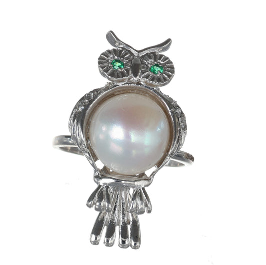 Anello a forma di gufo.