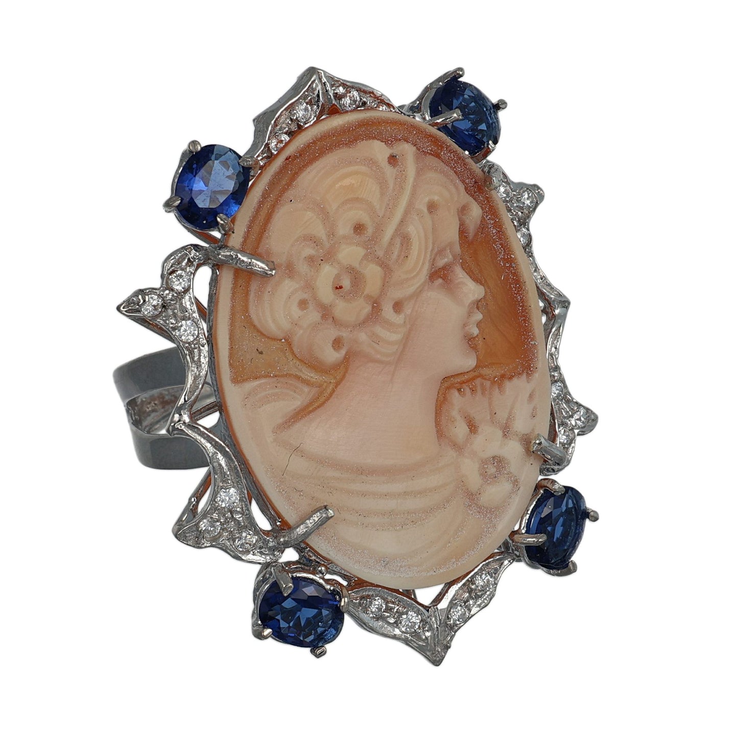 Anello con cameo.