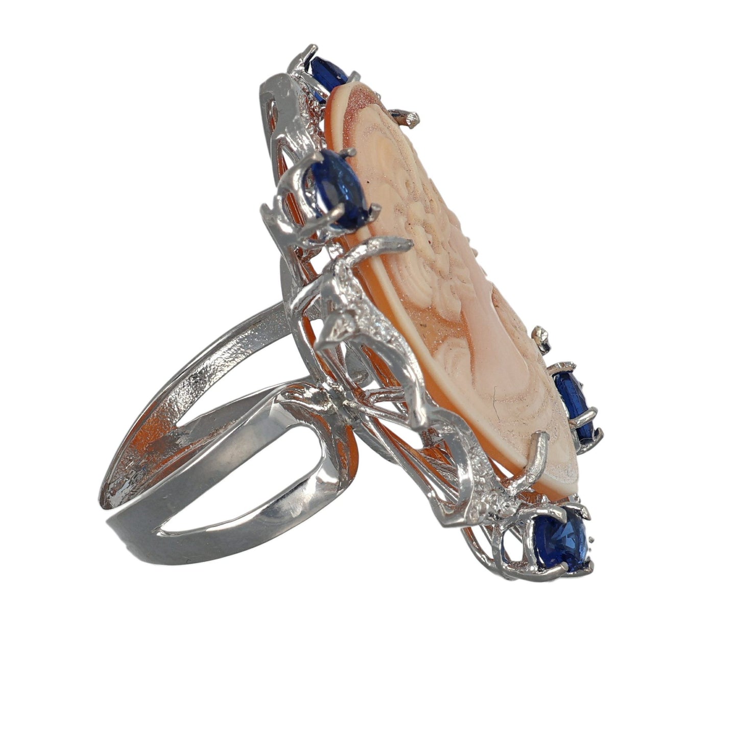Anello con cameo.
