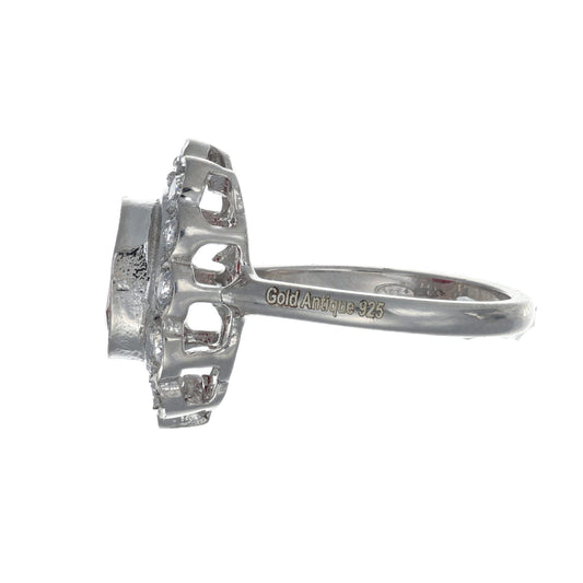 Anello con rubino.