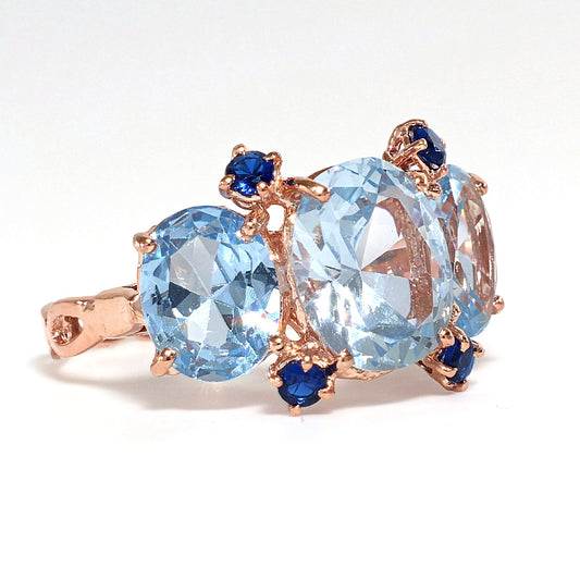 Anello Riproduzione antico con zaffiri be topazio azzurro.