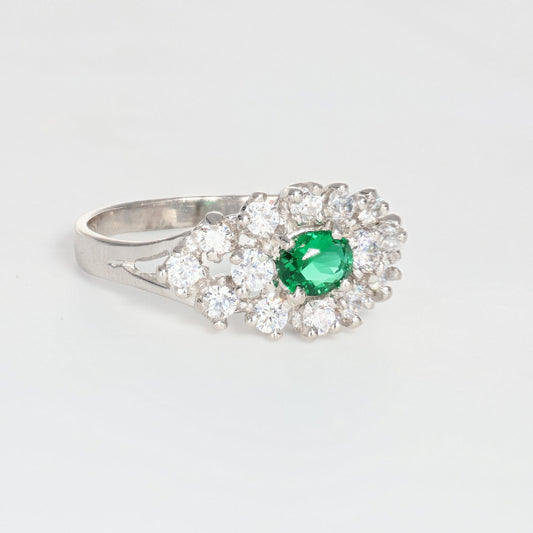 Anello argento 925 con zirconi e smeraldo.