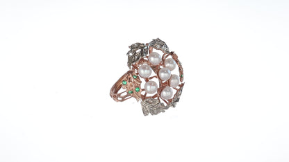 Anello Riproduzione con perle e smeraldi