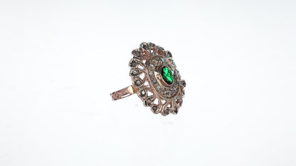 Anello Riproduzione antico con smeraldi e diamanti